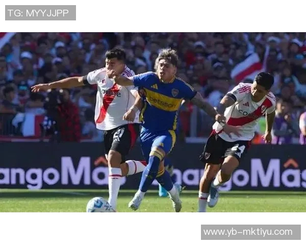 国米有意阿德耶米经纪人门德斯曼联之外的竞争者浮出水面 国米有意阿德耶米经纪人门德斯曼联之外的竞争者浮出水面